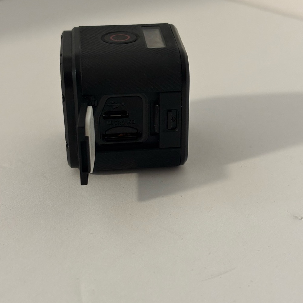 GoPro Hero Session with attachments - Picture 3 of 6